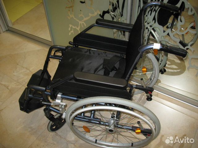 Кресло-коляска инвалидная H001 Armed