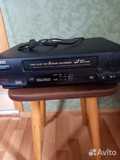 Видеомагнитофон jvc