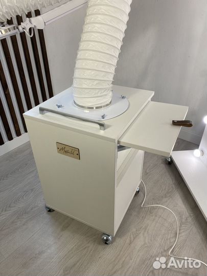 Пылесос для педикюра и маникюра