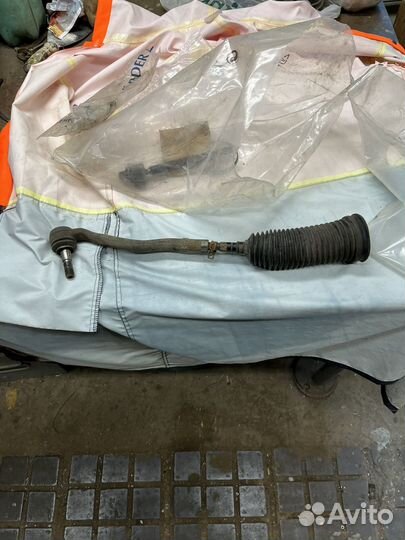 Рулевой наконечник правый w164