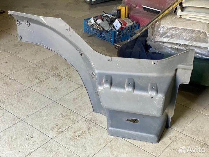 DAF 75-85 CF Корпус подножки левый передний