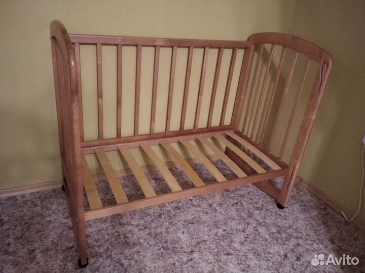Детская кровать деревянная