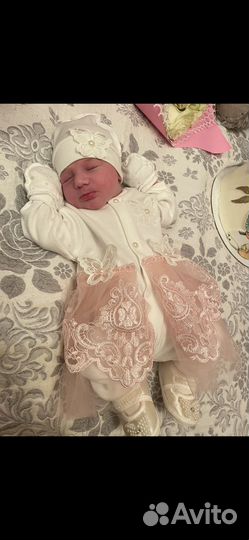 Комплект на выписку для девочки