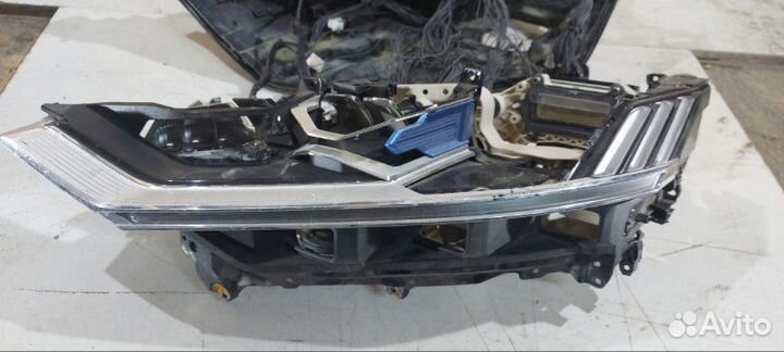 Фара левая Audi A8/S8