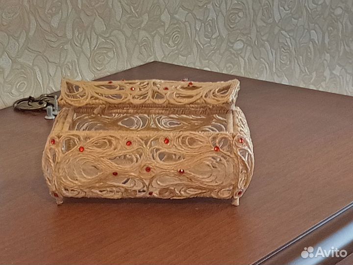 Шкатулка для украшений