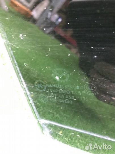 Стекло двери заднее правое Mazda 3 BL 1.6 2011