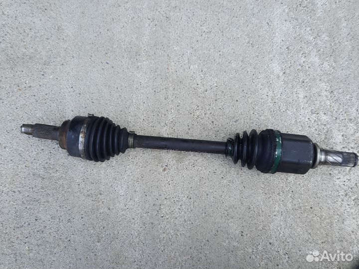 Левый передний привод МКПП Mazda 3 bk