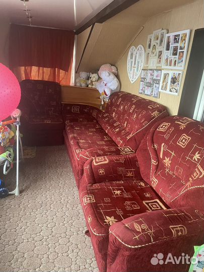 Угловой диван и кресло бу