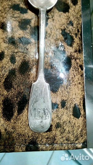 Серебряная чайная ложечка