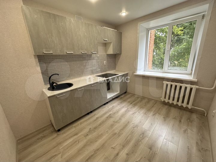 2-к. квартира, 50 м², 1/14 эт.