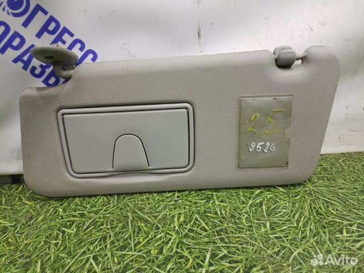 Козырек солнцезащитный левый Infiniti Fx35