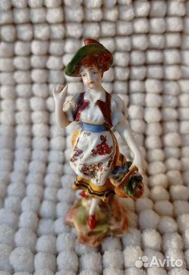 Статуэтка Volkstedt Porcelain Factory Германия