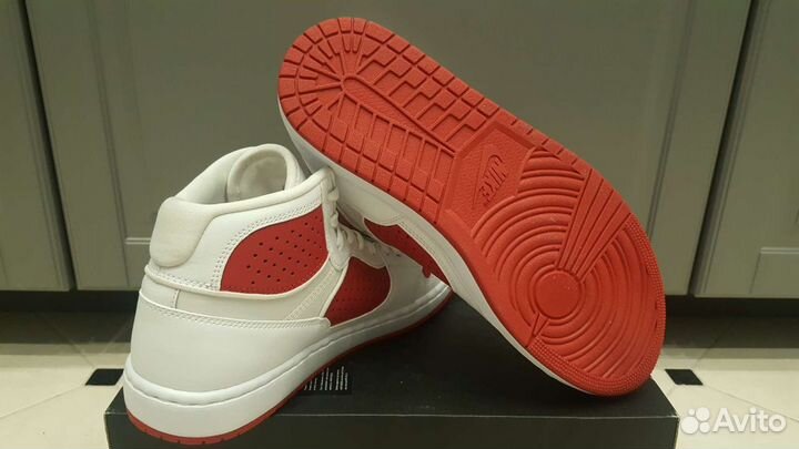 Кроссовки nike jordan