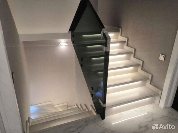 Светодиодная подсветка лестницы и перил a 16