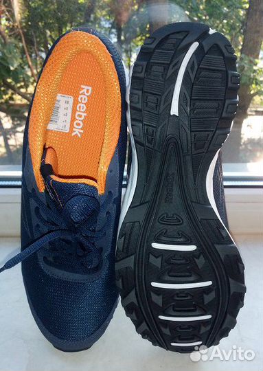 Кроссовки Reebok. Новые, р.42