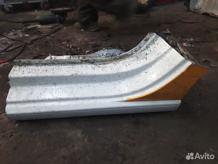 Часть порога сапожок задний левый Volkswagen Polo