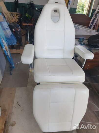 Кушетка косметологическая б у