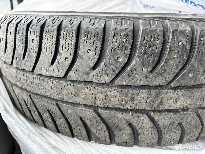 Bridgestone Ice Cruiser 7000 225/65 R17 106T