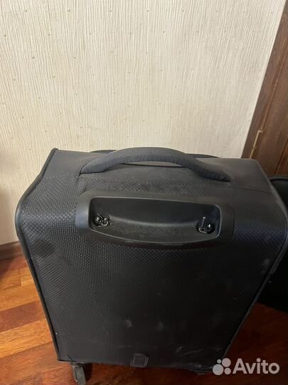 Чемодан на колесах размер s бу