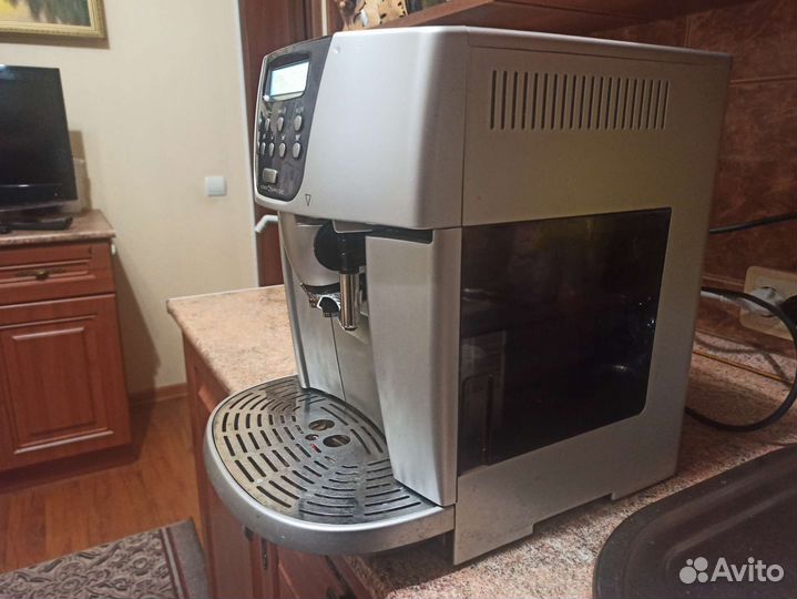Кофемашина delonghi magnifica pronto cappuccino
