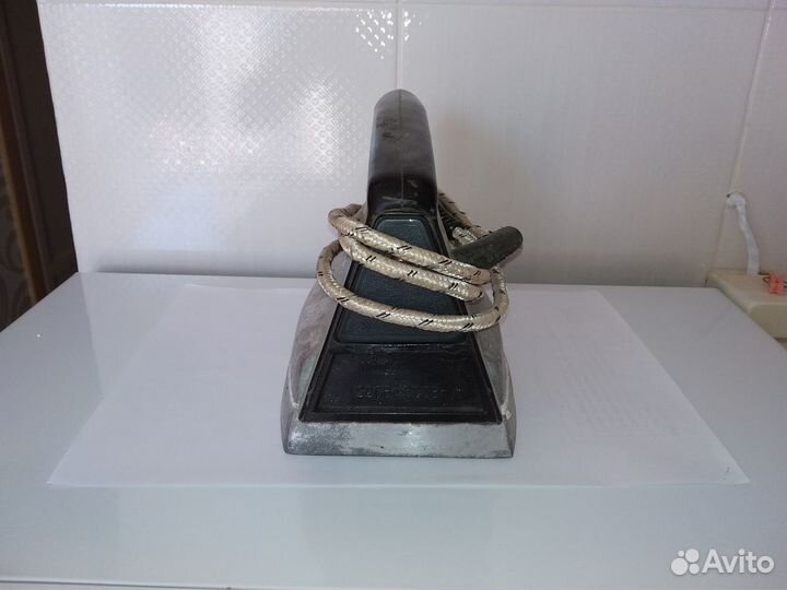 Продам утюг