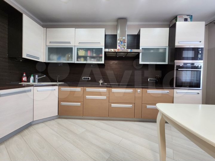 3-к. квартира, 91 м², 10/17 эт.