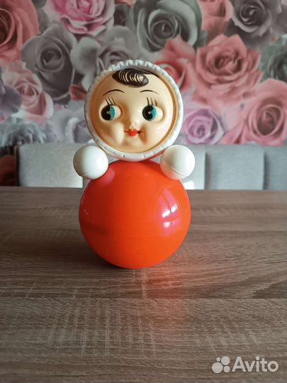 Горшок и неваляшка