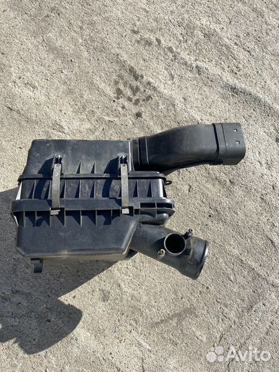 Корпус воздушного фильтра Mitsubishi Lancer X