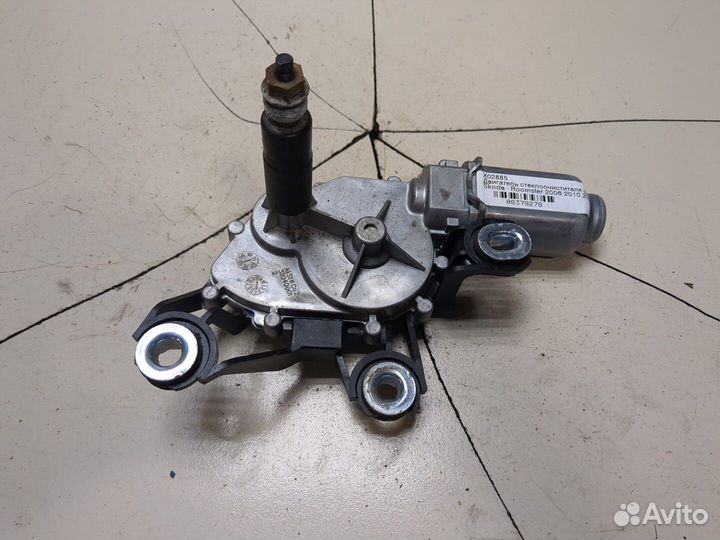 Двигатель стеклоочистителя задний Skoda Roomster