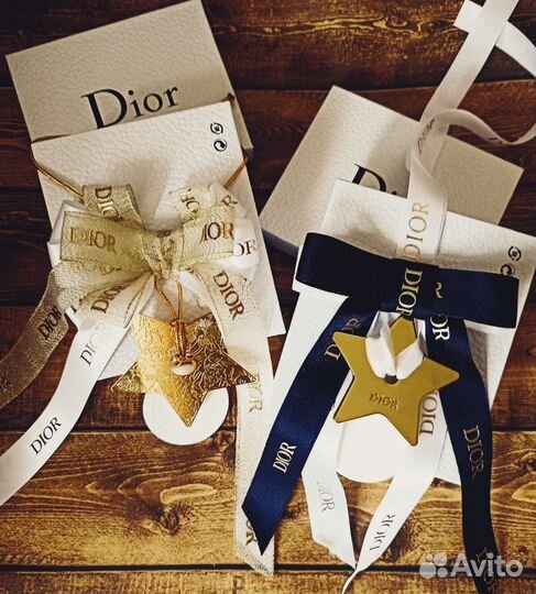 Новогодние игрушки Dior