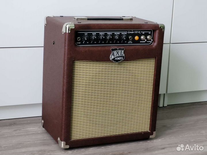 Гитарный ламповый комбоусилитель AXL loredo AA-T-2