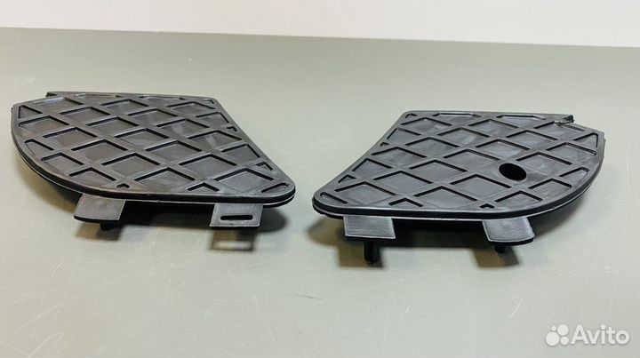 Решетка переднего бампера Mercedes w210