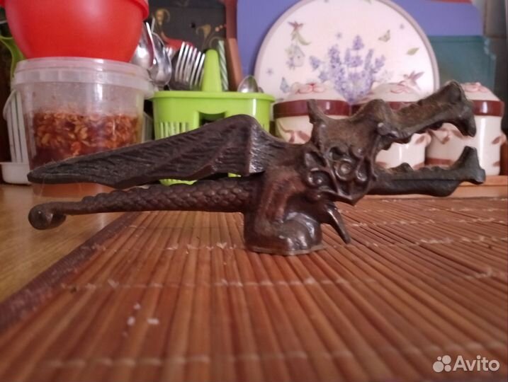 Орехокол дракон СССР