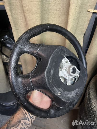 Руль Subaru Momo