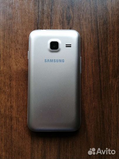 Телефон Samsung J1 mini