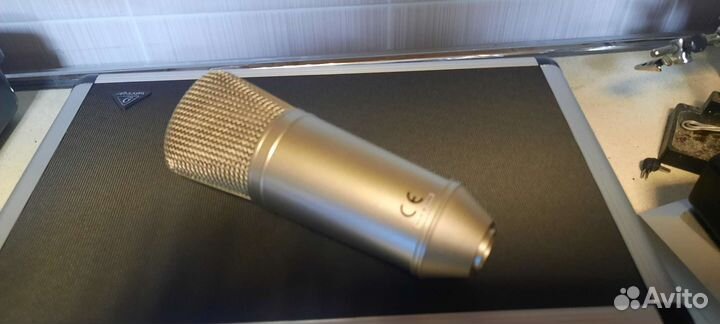 Студийный микрофон Behringer B-1