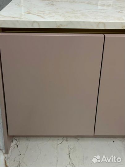 Кухня угловая с фрезерованными фасадами