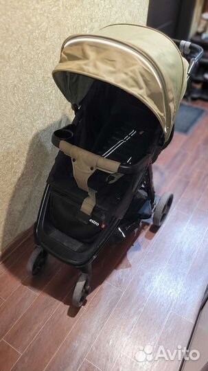 Прогулочная коляска carrello maestro