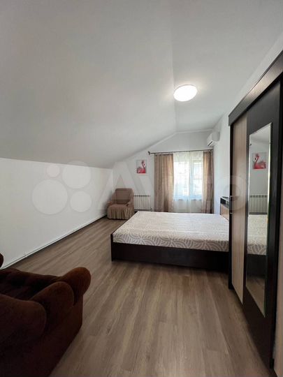 2-к. квартира, 70 м², 3/3 эт.