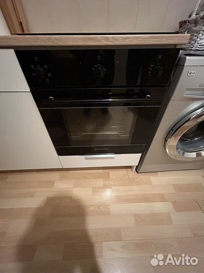 Кухня 180 см со встроенной техникой и раковиной