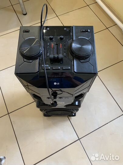 Блютуз Портативная колонка XBoom LG 500W OM6560