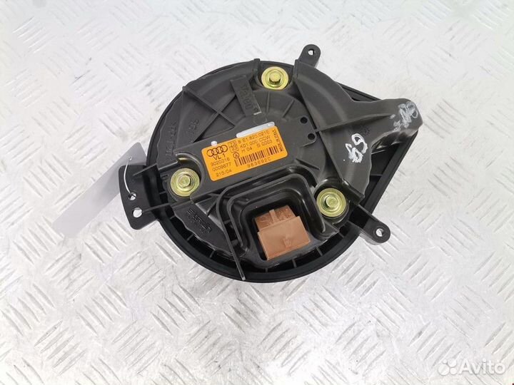 Моторчик печки Audi A4 B6 2004 8E1820021E