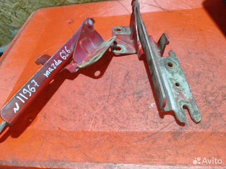 Петли капота Mazda 626 Ge седан 1.8 FP 1992