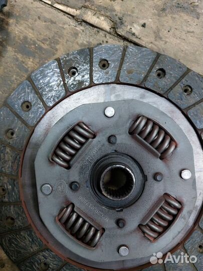 Сцепление Корзина и диск Volkswagen Passat B3 1.9
