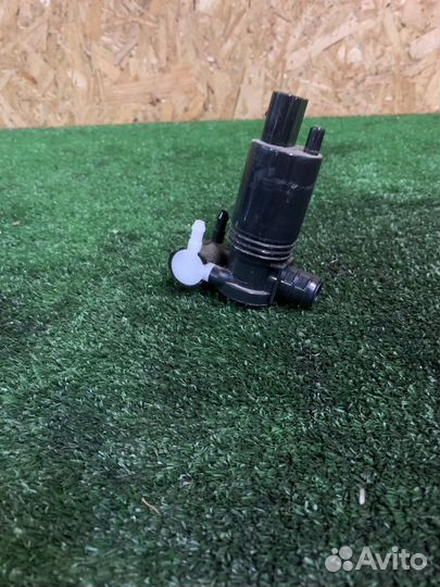 Volvo XC90 2015- XC60 V90 насос омывателя