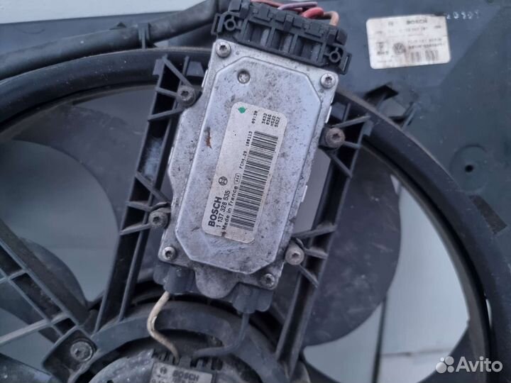 7L0121203H вентилятор охлаждения двигателя Touareg