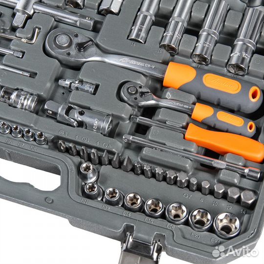 Набор инструментов универсальный 137 предметов, пл