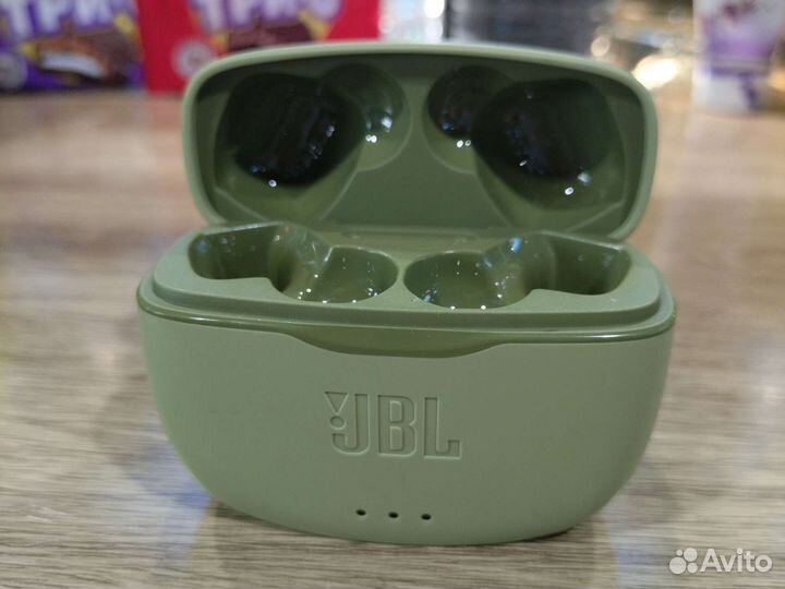 Контейнер для наушников JBL