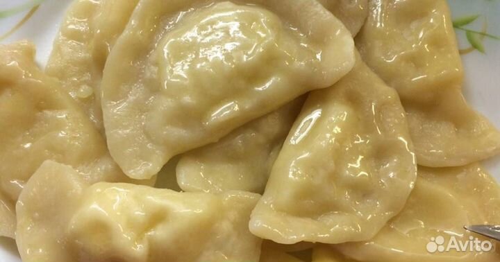 Пельмени и вареники домашние, ручной лепки