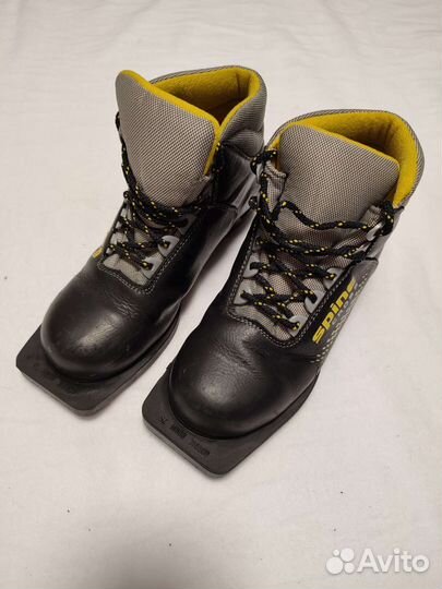 Лыжные ботинки 36 размер